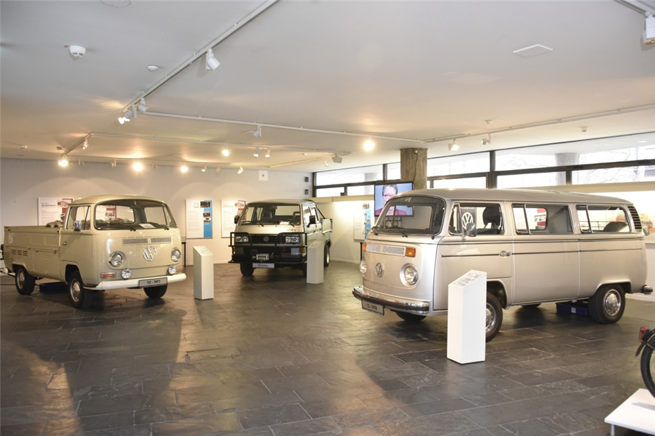 Budowniczowie Bulliego - 60 lat Volkswagena Transportera z Hanoweru